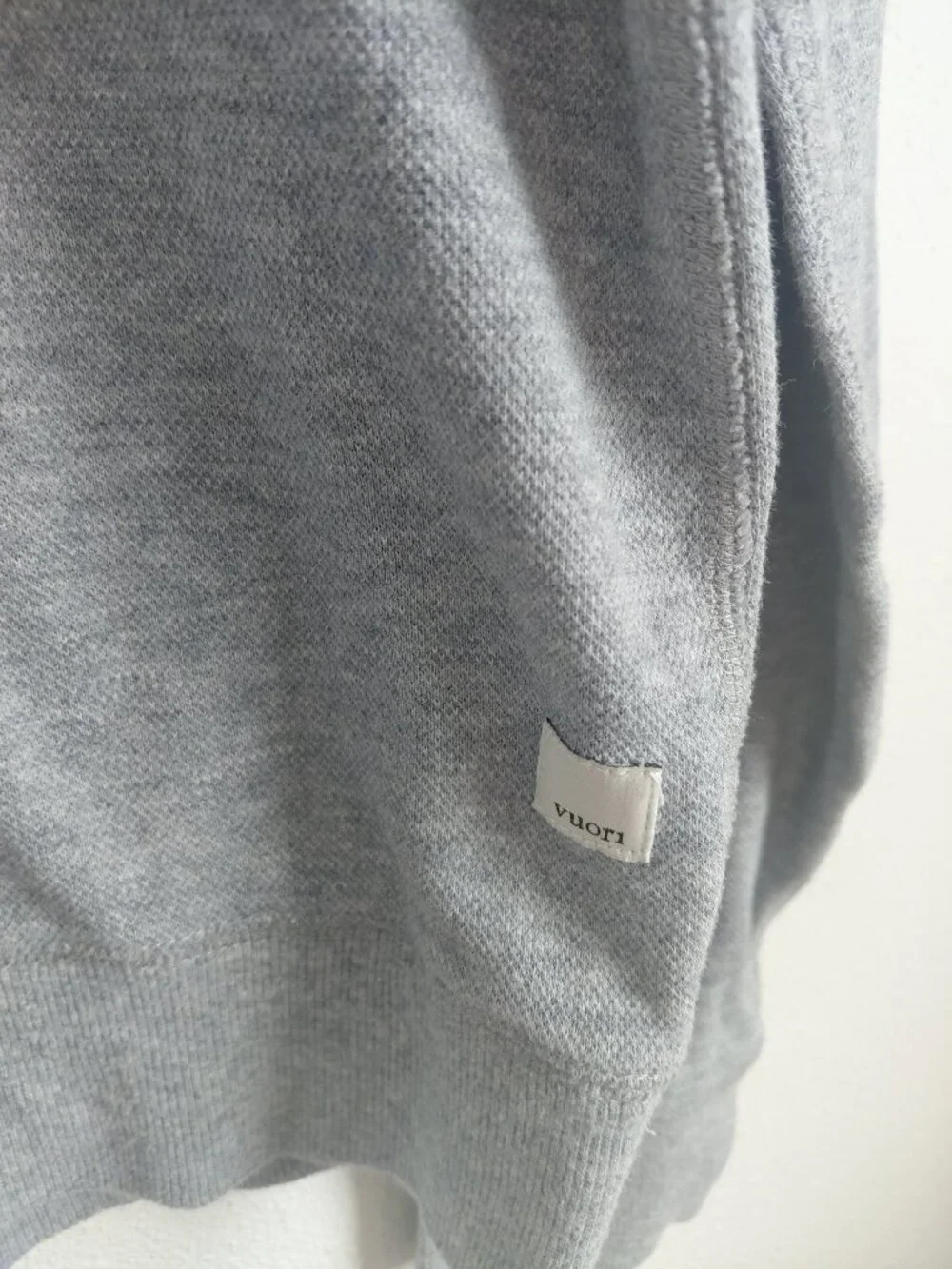 Vuori Mens Jeffrey Pullover Gray Fleece Pocket Sweater Top